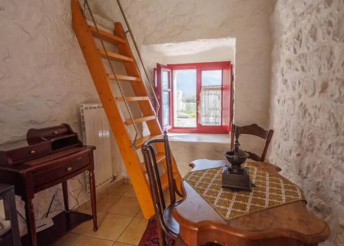 Lithos Traditional Tower Lägenhet